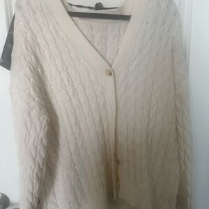 Old navy oversized Cream Cable Knit Women's Sweater
